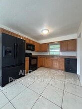1625 E Fern Rd in Lakeland, FL - Building Photo - Building Photo