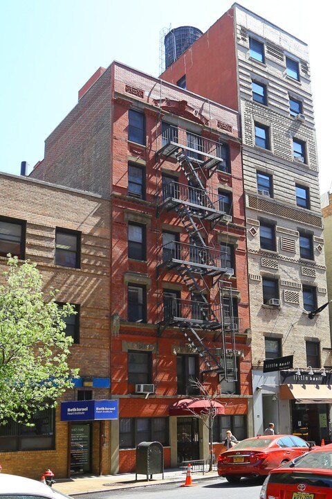 151 E 26th St in New York, NY - Building Photo