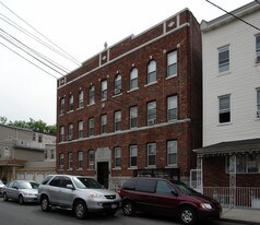 157-159 Adams St Apartments