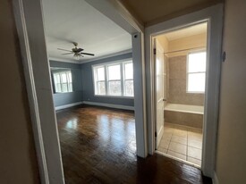 1820 W 78th St, Unit 3 in Chicago, IL - Building Photo