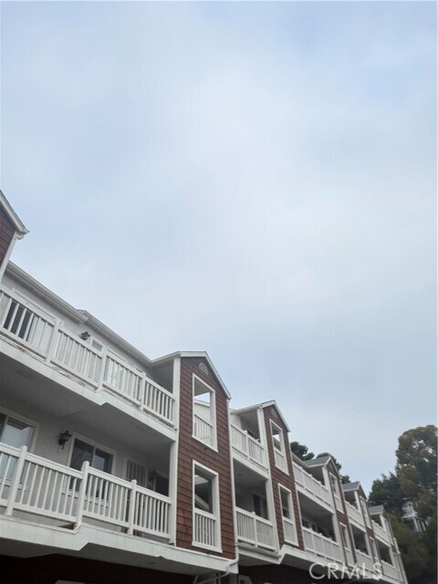 25010 Terrace Lantern