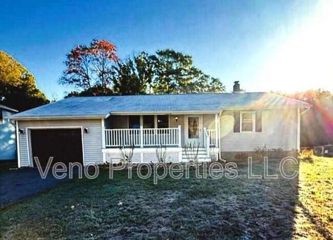 property at 72 Hathorn Blvd