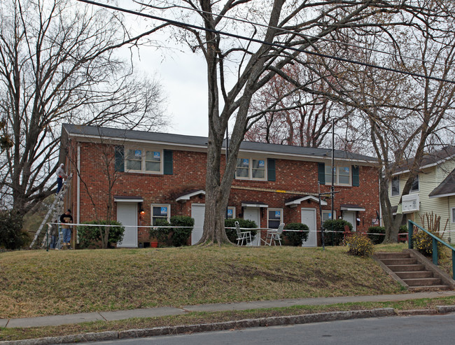 688 Chestnut St in Greensboro, NC - Building Photo - Building Photo