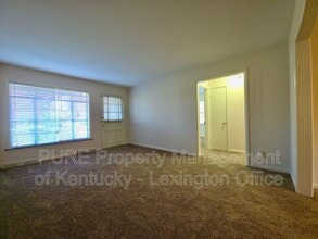114 Greenbriar Rd in Lexington, KY - Building Photo - Building Photo