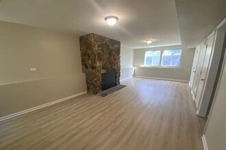 1029 Surrey Ct in Joliet, IL - Building Photo - Building Photo