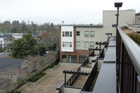 Gilbert House Apartments in Seattle, WA - Building Photo - Building Photo