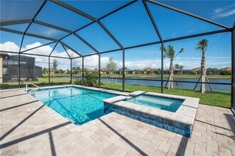 7567 Winding Cypress Dr in Naples, FL - Building Photo - Building Photo