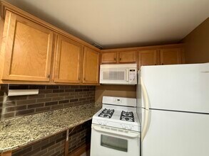 5936 N Caldwell Ave in Chicago, IL - Building Photo - Building Photo