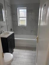 17 W Englewood Ave in Teaneck, NJ - Building Photo - Building Photo