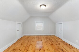 403 Beacon St, Unit 3 in Lowell, MA - Building Photo - Building Photo