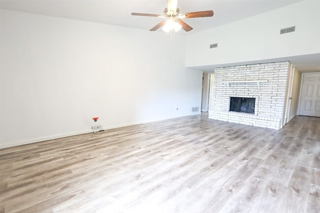 4222 Foliage Dr in Garland, TX - Building Photo - Building Photo