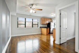 7616 N Marshfield Ave in Chicago, IL - Building Photo - Building Photo