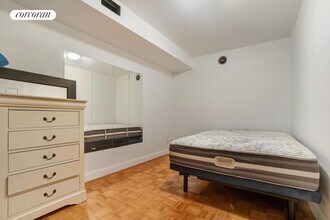 30 Lexington Ave in New York, NY - Building Photo - Building Photo