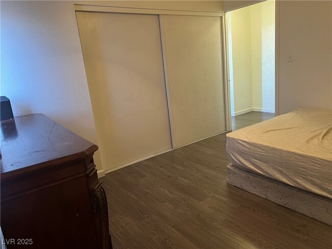 property at 307 E Van Wagenen St