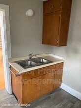 527 E Hickory St in Mankato, MN - Building Photo - Building Photo