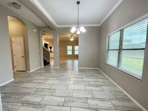 303 Rockpile Creek Ln in Laredo, TX - Building Photo - Building Photo