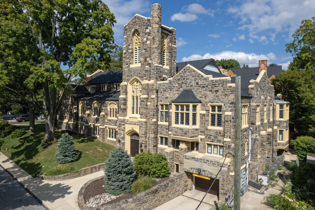 Narberth Place in Narberth, PA - Foto de edificio - Building Photo