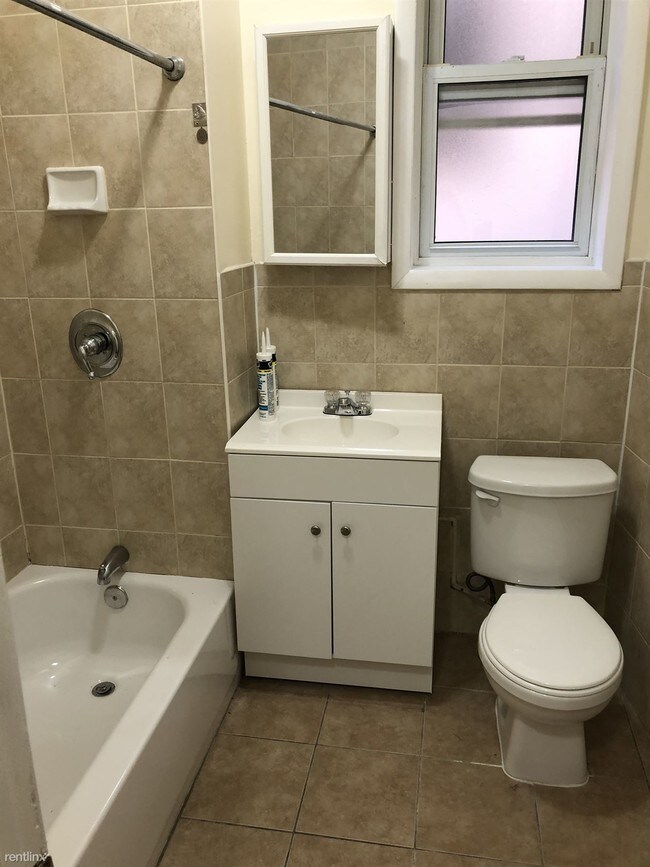 662 Avenue A-Unit -Apt 7 in Bayonne, NJ - Building Photo - Building Photo