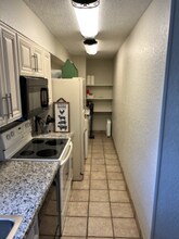 187 Oak Park Rd in Adkins, TX - Building Photo - Building Photo