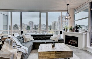 938 Howe St in Vancouver, BC - Building Photo
