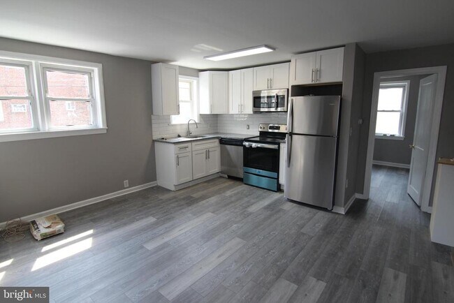 411 Grove St in Bridgeport, PA - Building Photo - Building Photo