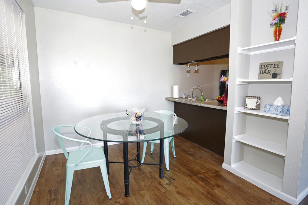 Crosby Square Apartments in Crosby, TX