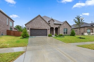 16050 Talamore Ln in Frisco, TX - Foto de edificio - Building Photo