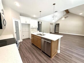 110 Seminole Cove in Gainesville, TX - Building Photo - Building Photo