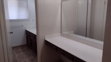 68 Sun Valley Ct in Merced, CA - Building Photo - Building Photo