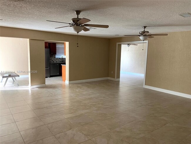 6407 SW 5th St in Pembroke Pines, FL - Building Photo - Building Photo
