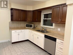 602 Geneva St in St Catharines, ON - Building Photo - Building Photo