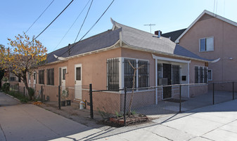 960-968 Yale St Apartments