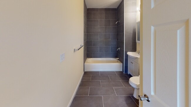 41 Hovenden Ave, Unit 3 in Brockton, MA - Building Photo - Building Photo