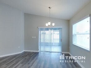 705 Persian Dr in Haines City, FL - Building Photo - Building Photo