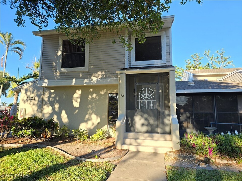 1423 SW Courtyards Terrace in Cape Coral, FL - Building Photo