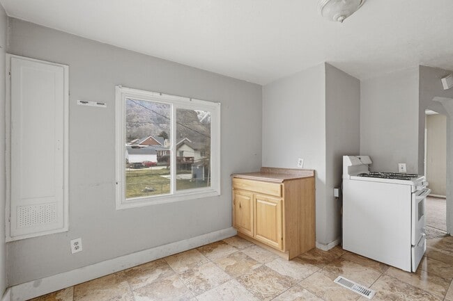 1436 Swan St in Ogden, UT - Building Photo - Building Photo