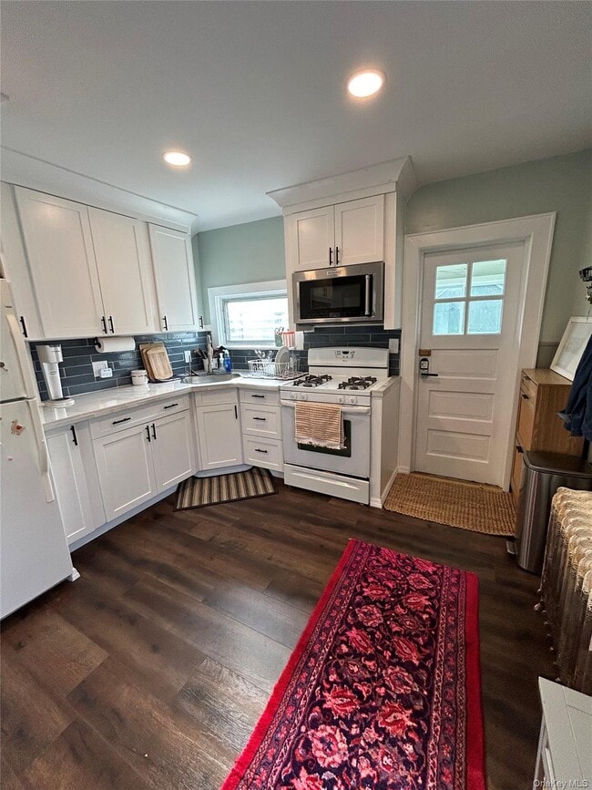 property at 29 Dale Ave