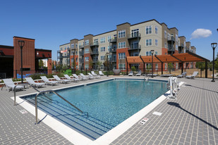 The Residences at Hamilton Lakes Apartments