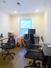 40 Cobden St, Unit 1 in Boston, MA - Foto de edificio - Building Photo