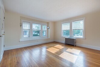 72 Randolph St in Arlington, MA - Building Photo - Building Photo