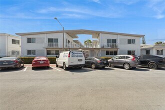 7440 Byron Ave in Miami, FL - Building Photo - Building Photo