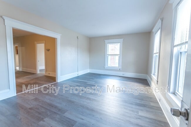 261 Orange St in Manchester, NH - Building Photo - Building Photo