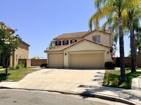 31141 Old Trail Cir in Murrieta, CA - Building Photo