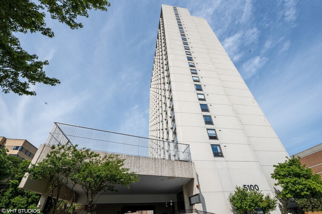 5100 N Marine Dr in Chicago, IL - Building Photo