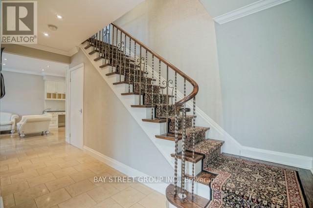 16 Overdale Rd in Toronto, ON - Building Photo - Building Photo