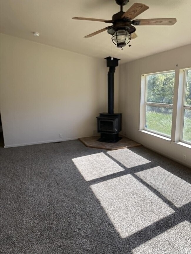 2167 Kemble Rd in Mariposa, CA - Building Photo - Building Photo