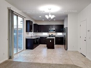 1385 S Moccasin Trail in Gilbert, AZ - Building Photo - Building Photo