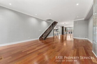 2421 1st St NW in Washington, DC - Building Photo - Building Photo