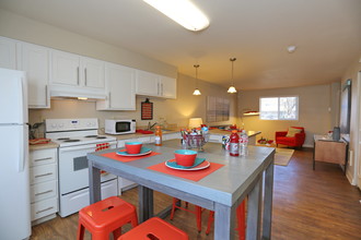 Greenpointe Townhomes in Ellensburg, WA - Building Photo - Interior Photo