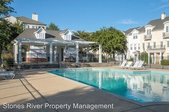 4316 Summercrest Blvd-Unit -Unit 521 in Nashville, TN - Foto de edificio - Building Photo